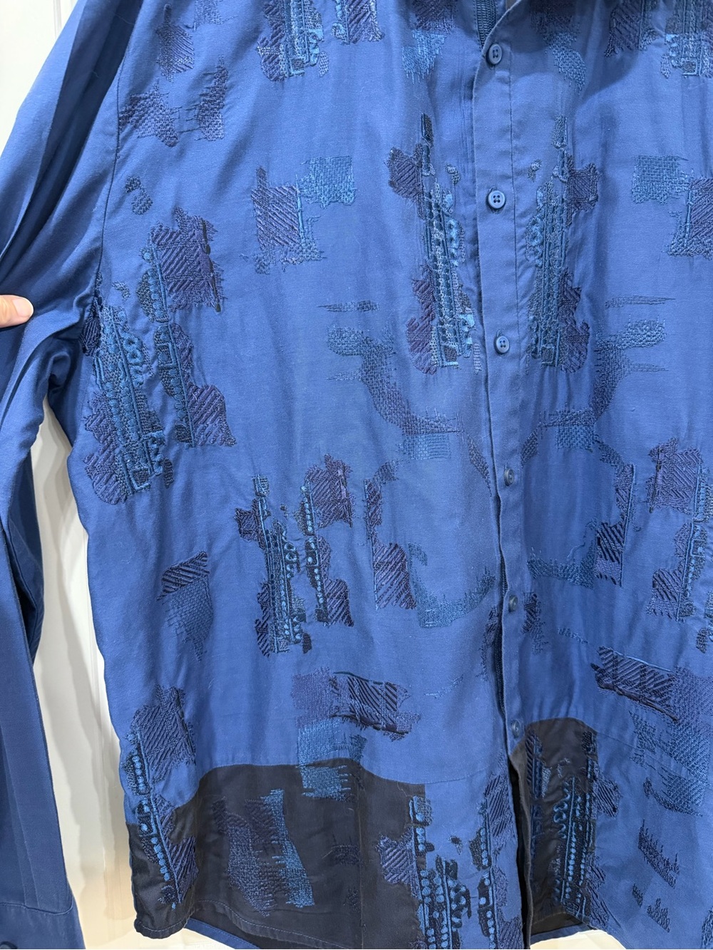 EUC Robert Graham Blue Long-Sleeve Button-Front Embroidered Patterned Shirt - Picture 4 of 7